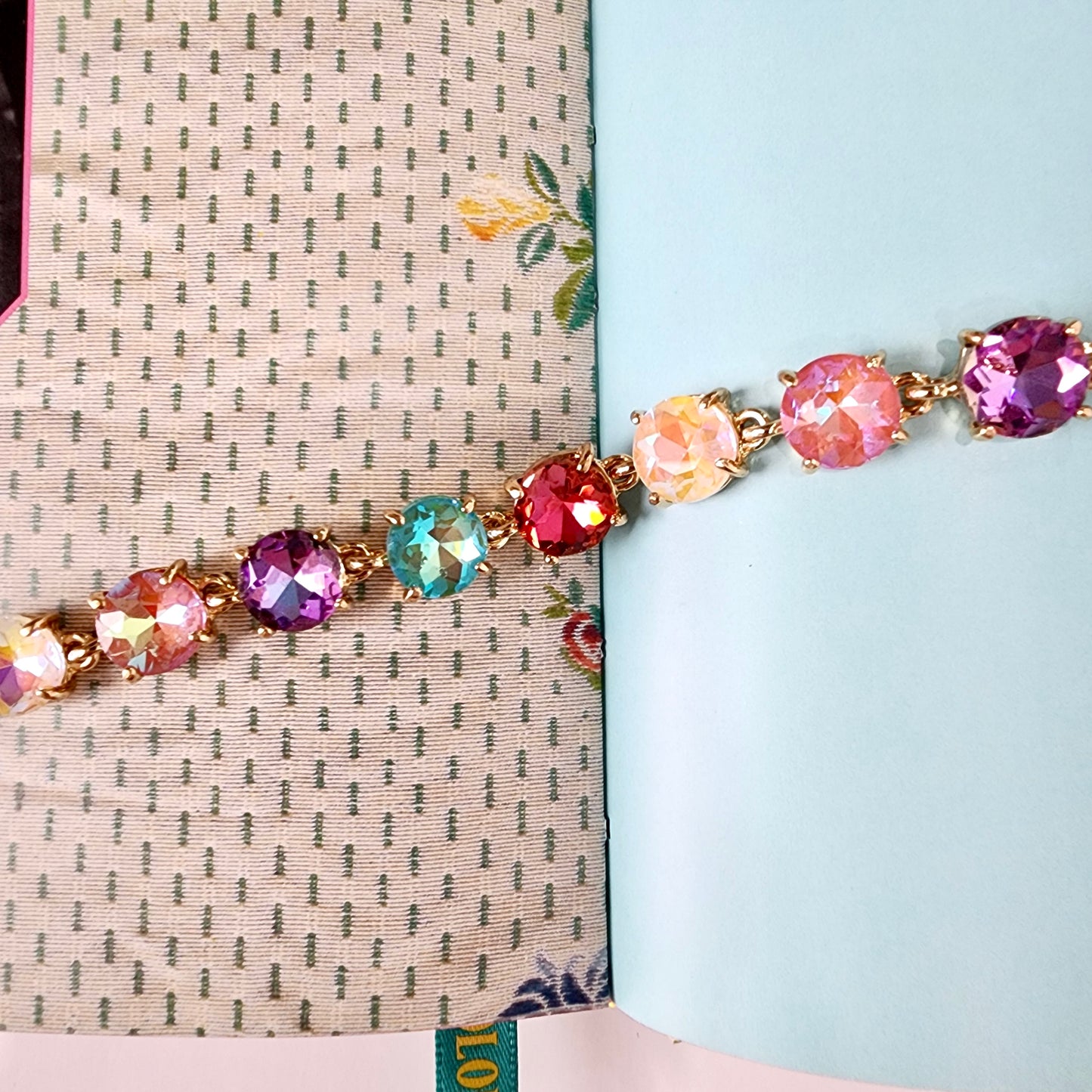 The Swift-Round Gemstone Bracelet