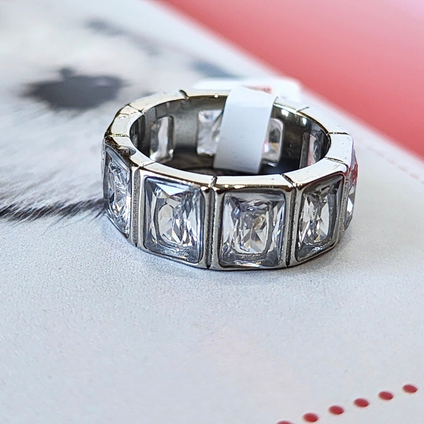 Front & Center Ring