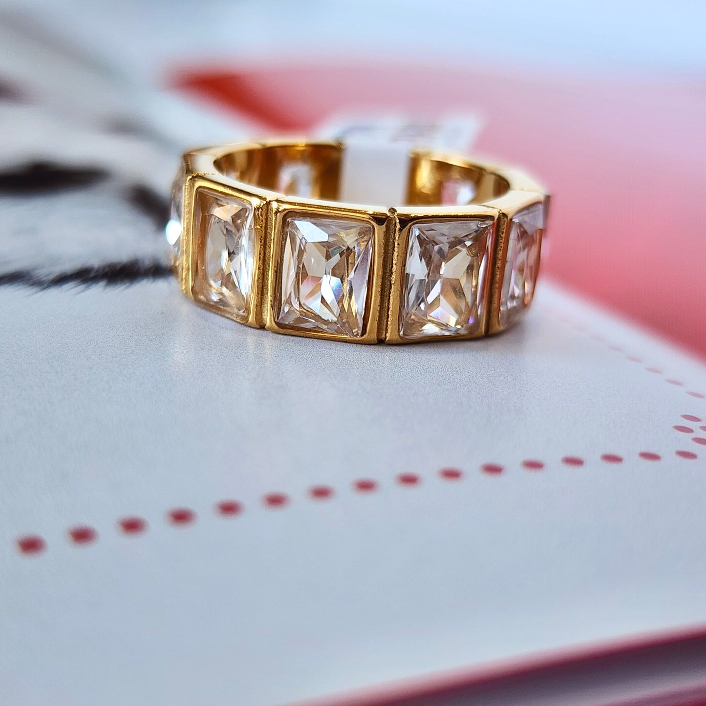 Front & Center Ring