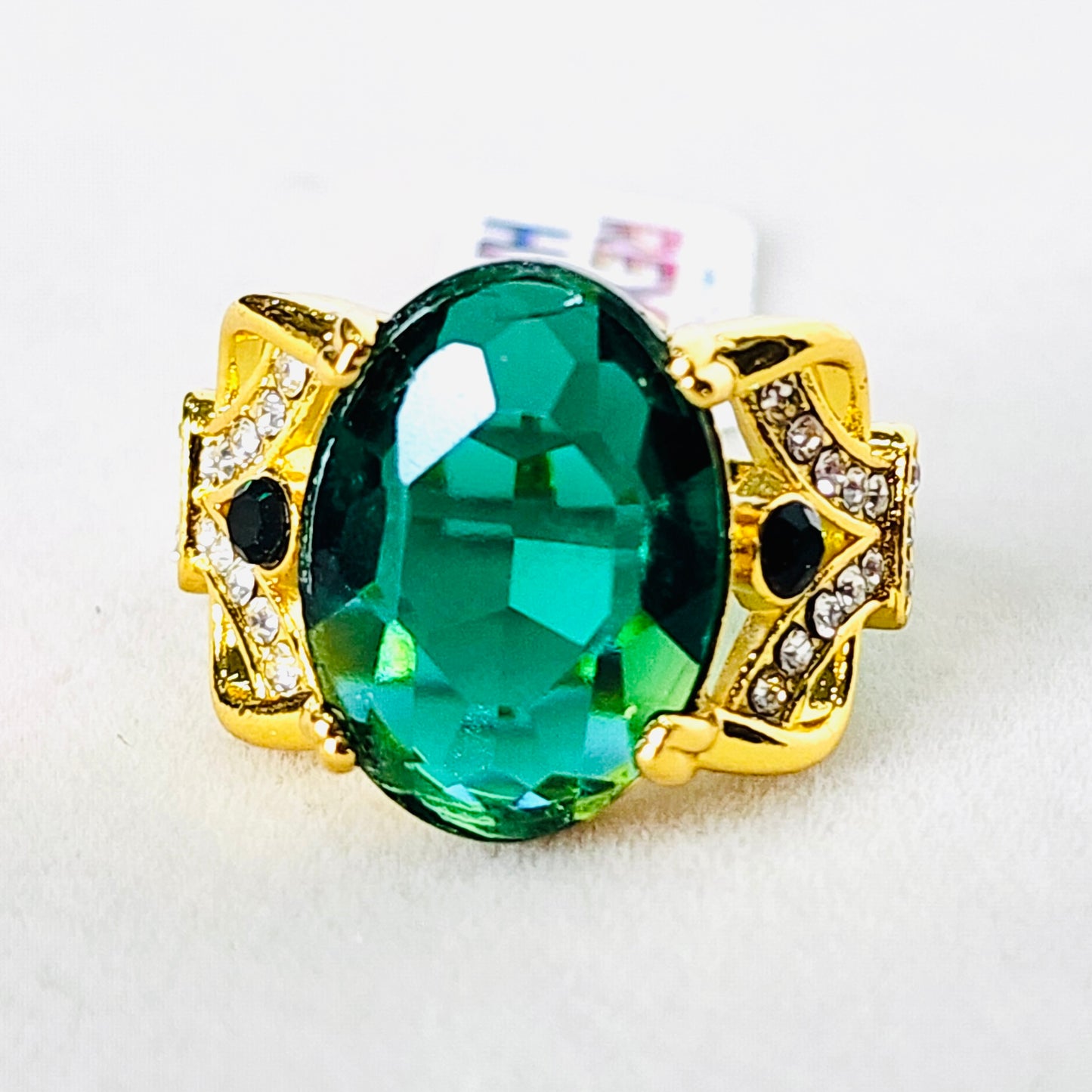 The Veronica-Green Ring