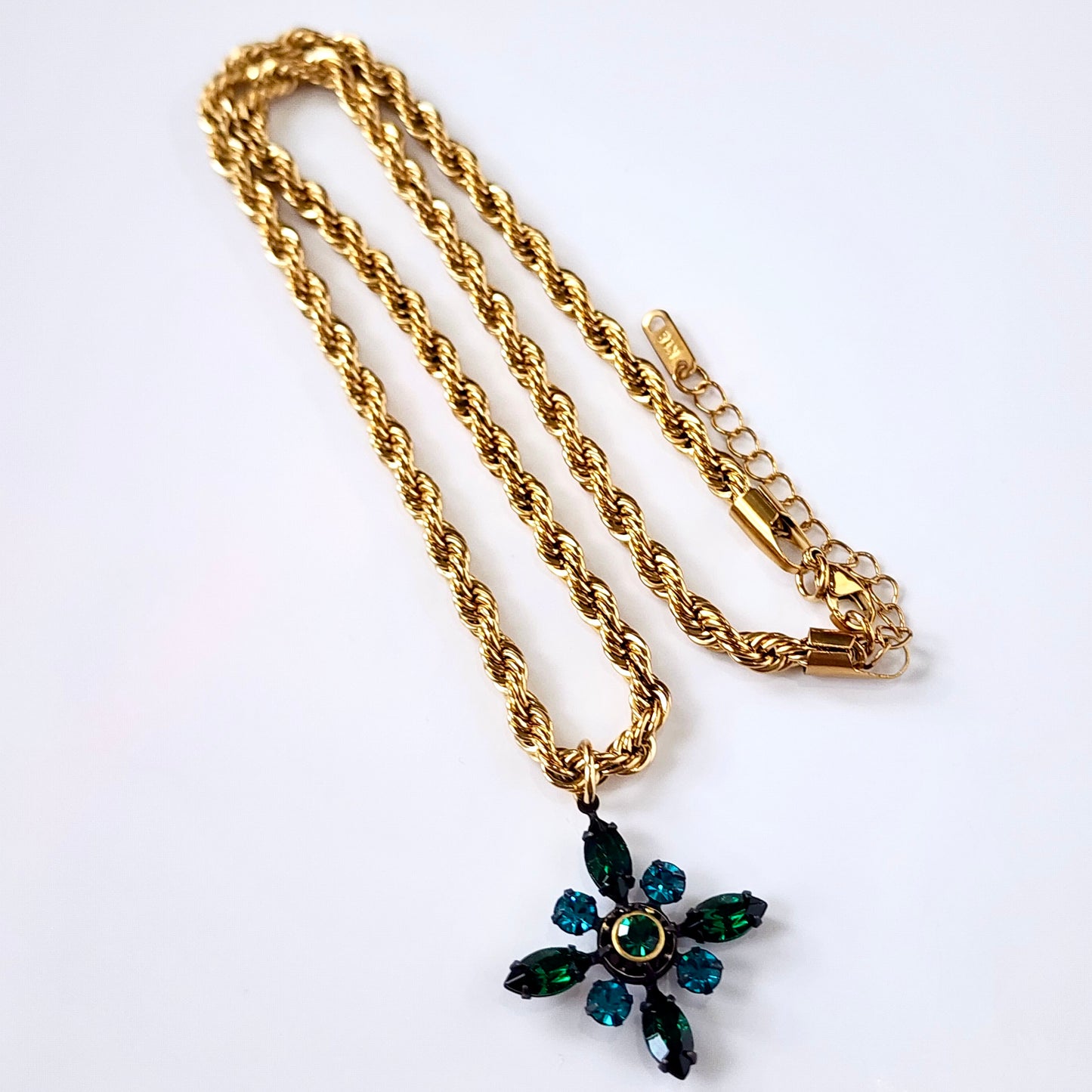 The Heirloom Crystal Collection- Emerald Starburst