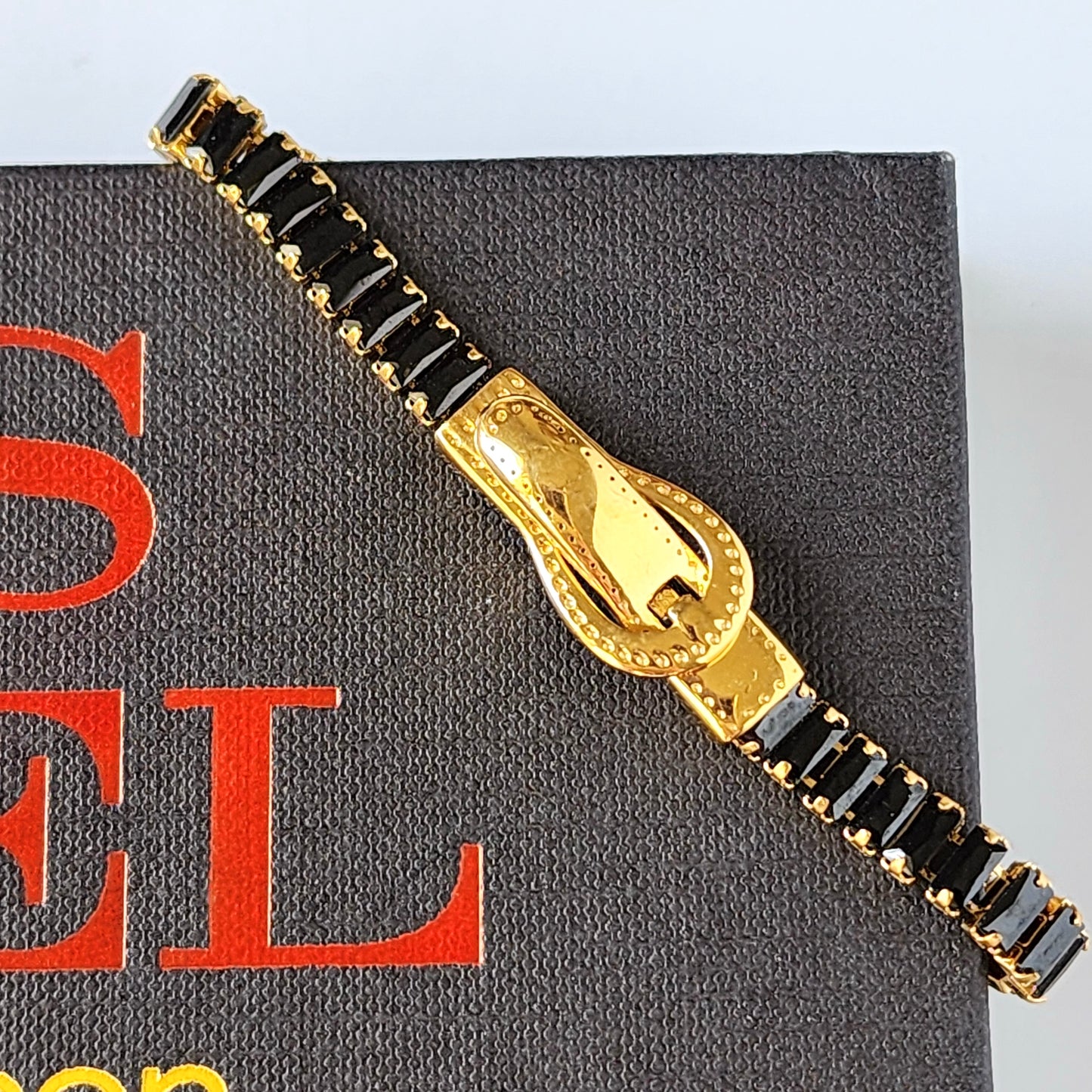 Illumina Buckle Bracelet