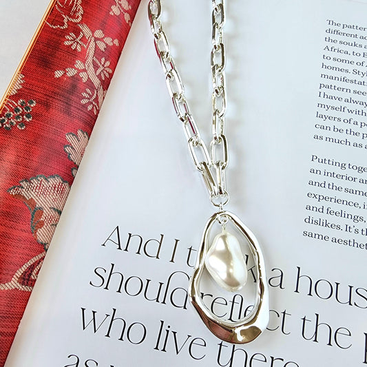 The Sabine Pearl Necklace