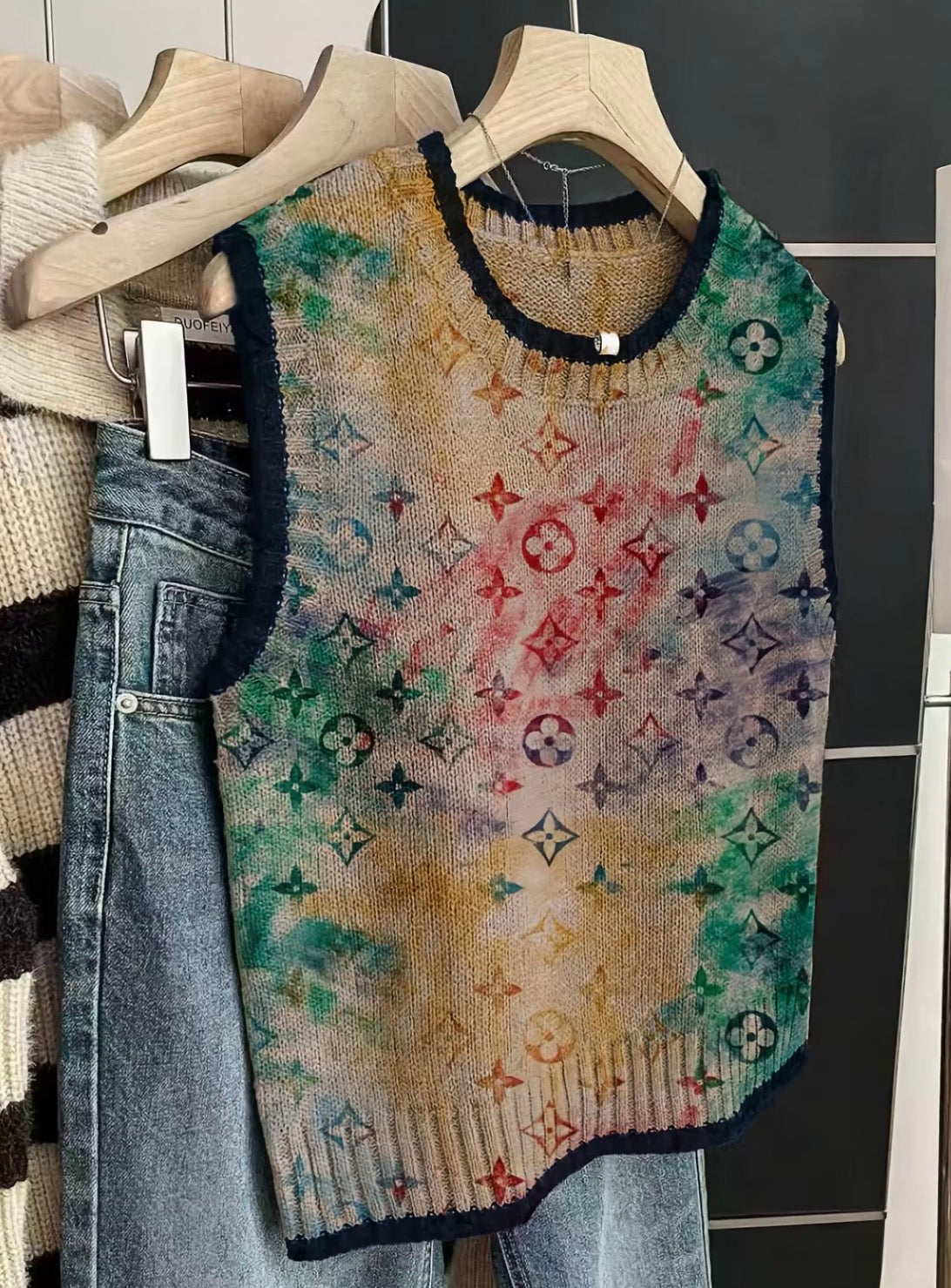 Women's Casual Loose-Fitting Round Neck Sleeveless Knit Top, Spring Summer Fall, Deep Blue Gradient Geometric Print Sweater XL