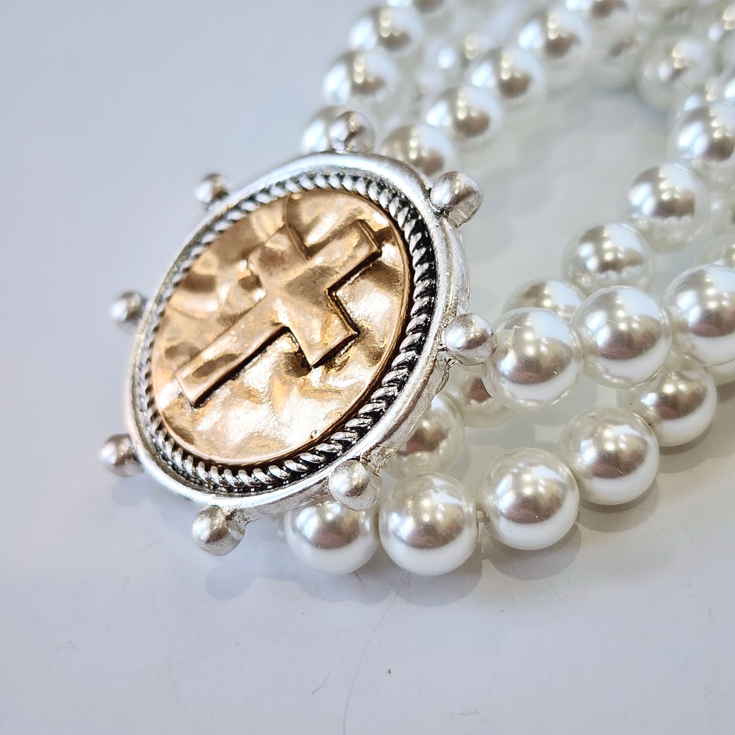 Cross Boss Pearl Bracelet