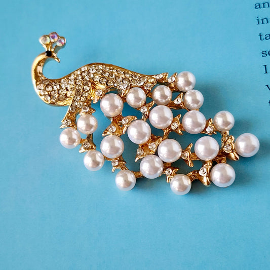The Marabou Brooch
