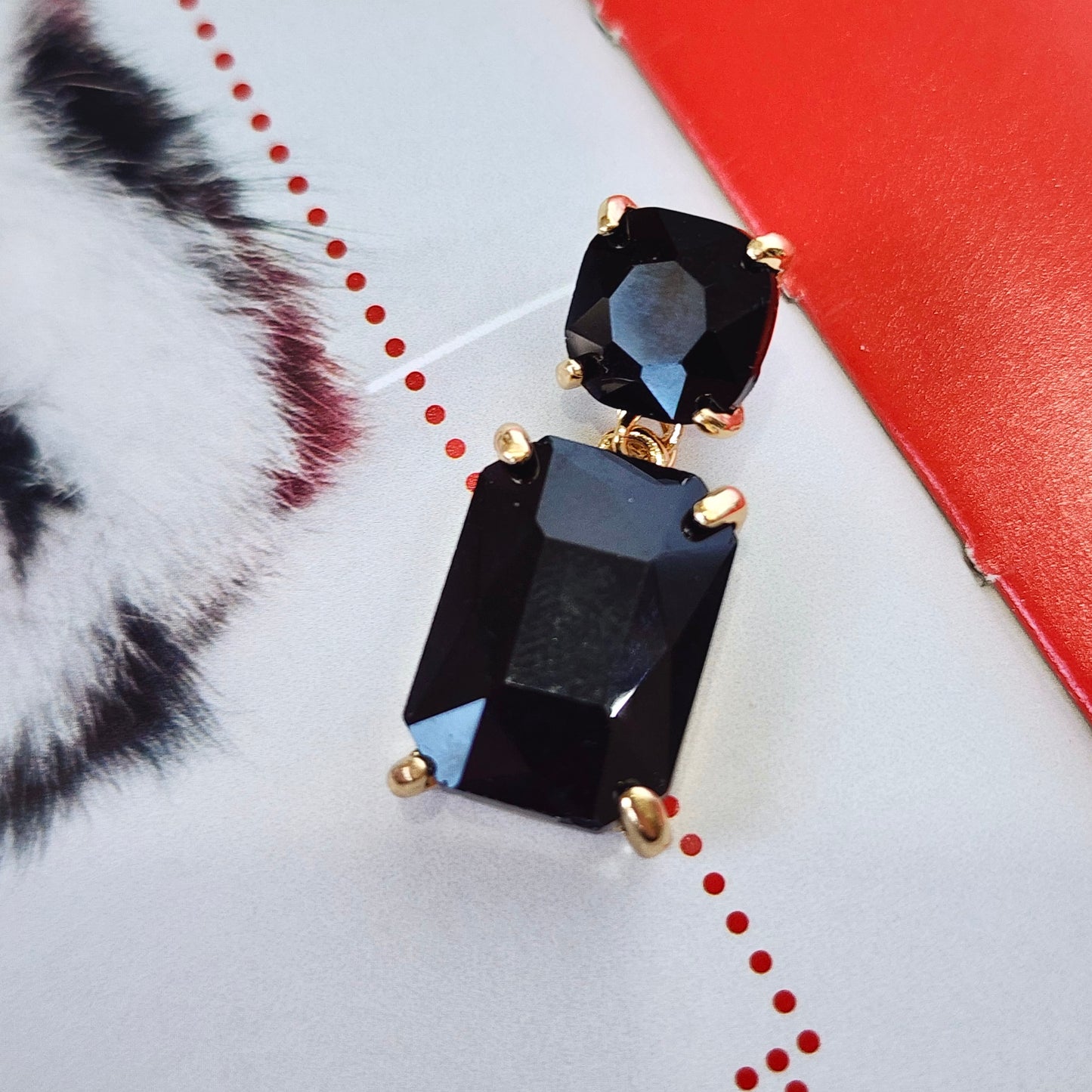 The Jett Dangle Earrings