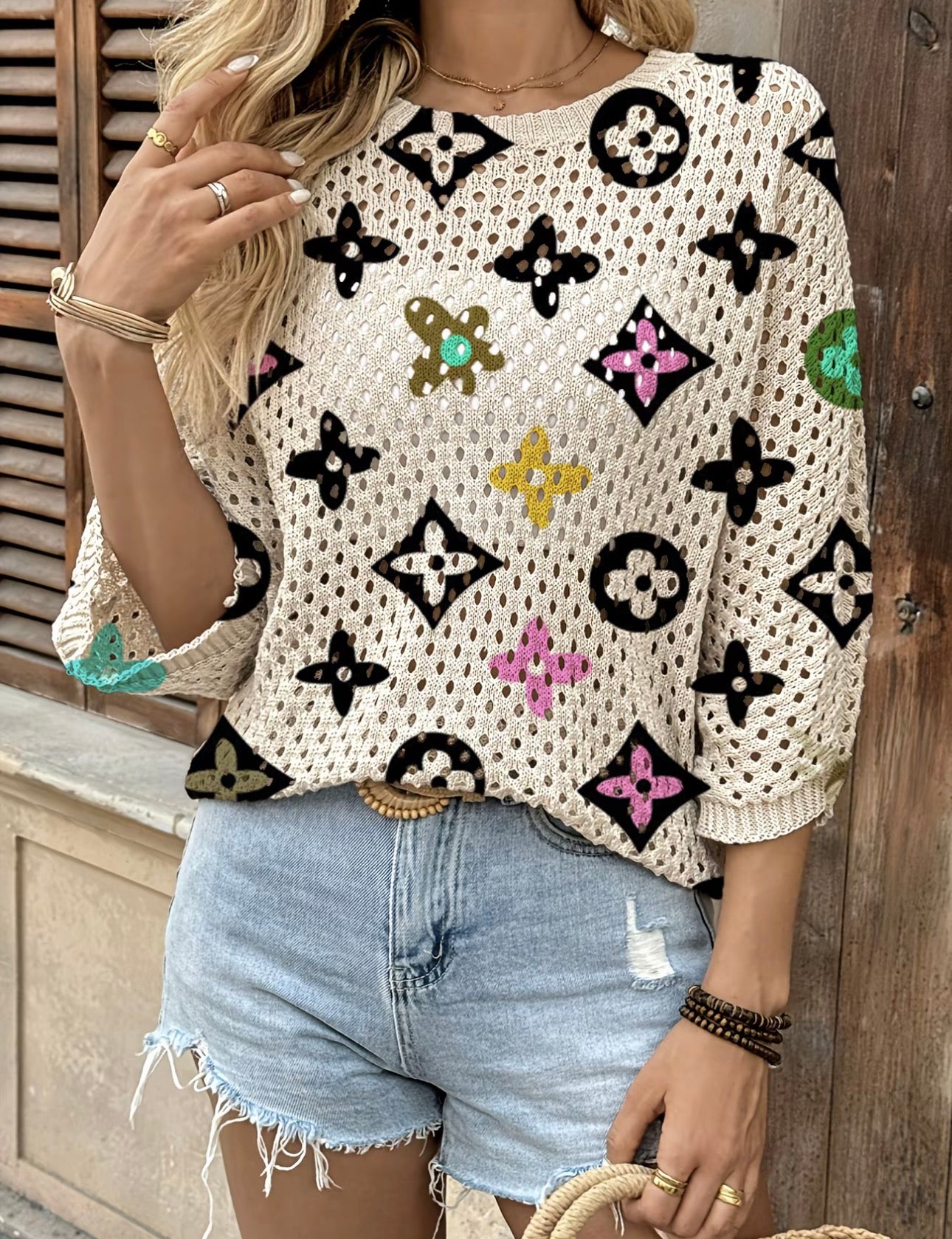 Spring and summer style, round neck hollow loose bat blouse, geometric print women's knit shirt