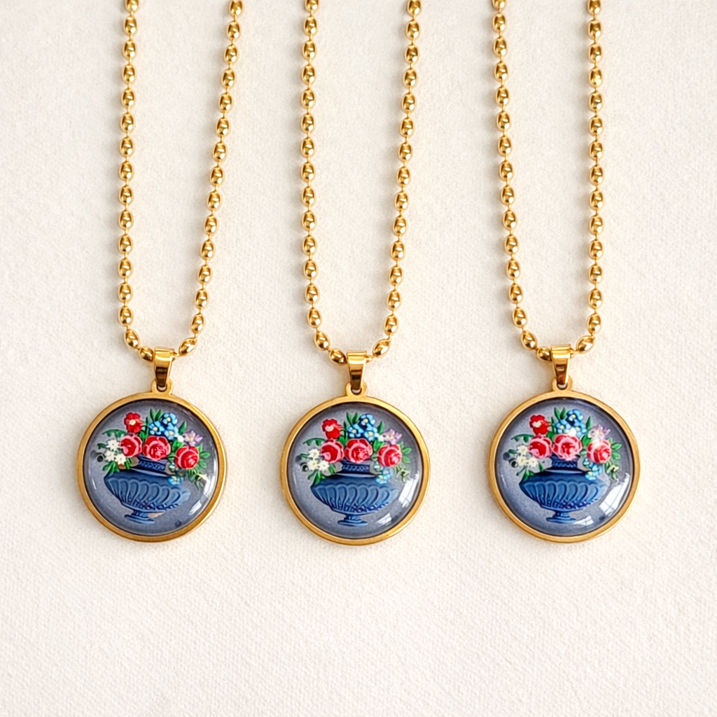 French Fleurs Necklace